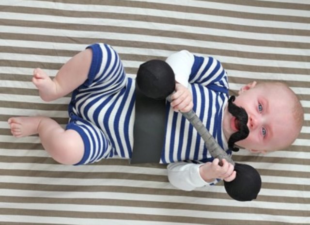 Patatas Hostal Cuota de admisión Disfraz casero para Halloween: El Bebé Forzudo