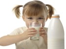 Las leches de crecimiento no son beneficiosas para los niños