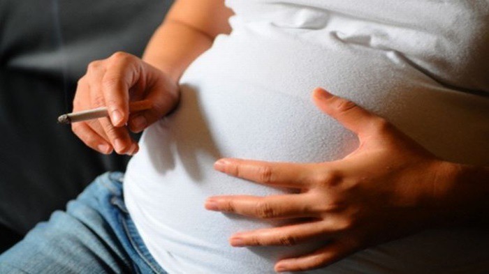 Fumar en el embarazo, mayor riesgo de hijos diabéticos