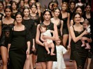 Dolce & Gabbana homenajea a las madres en su último desfile