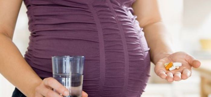 Ácido fólico y Omega 3 en el embarazo mejora la atención de los niños