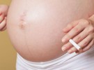La mitad de mujeres fumadoras no dejan el tabaco durante el embarazo