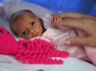 Unos pulpos de lana  ayudan a los bebés prematuros