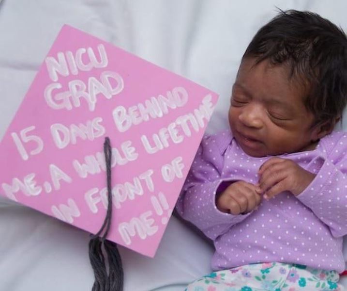 graduación de bebé prematuro