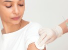 Adultos vacunados contra la gripe para proteger a los niños