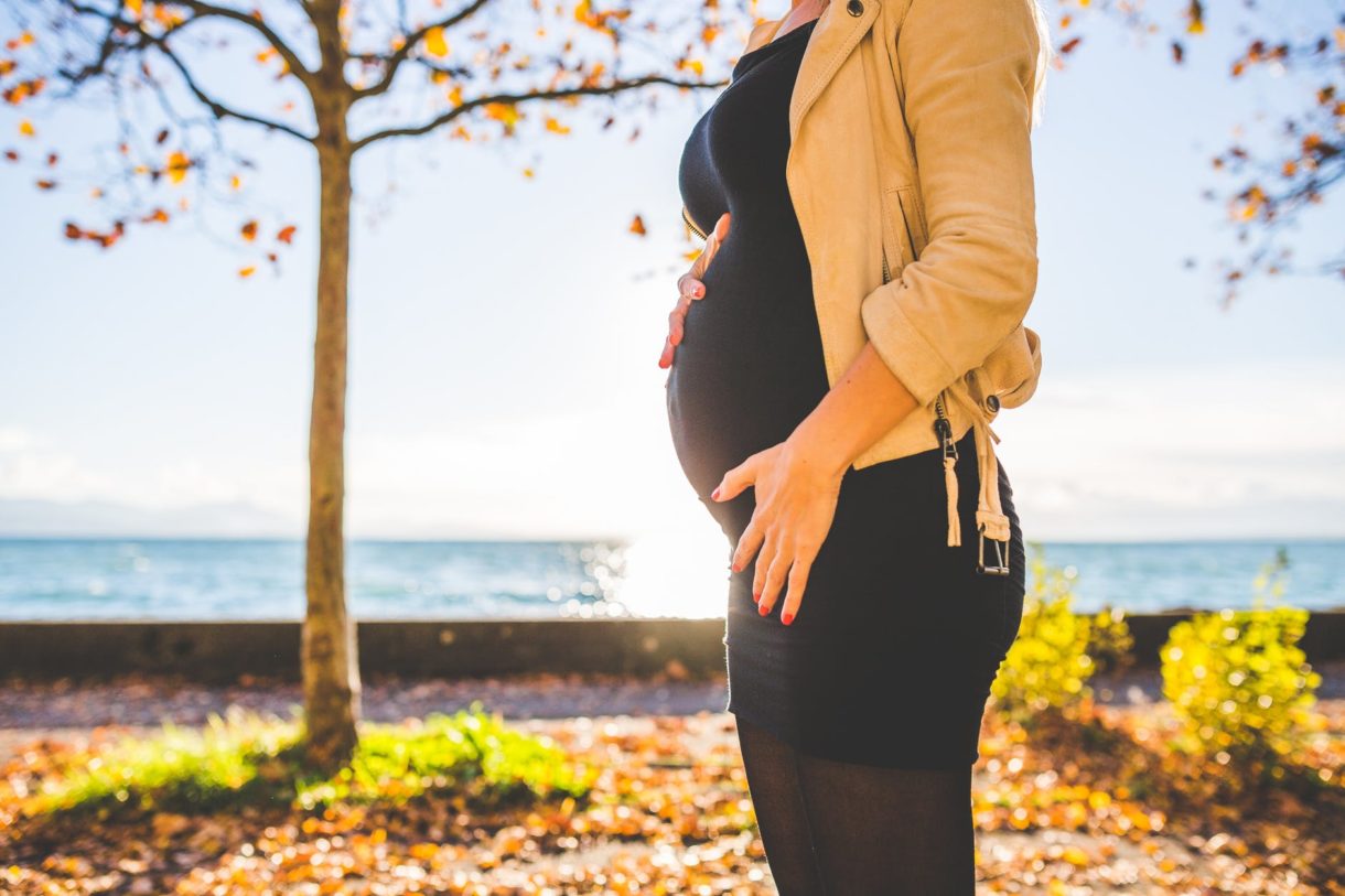 5 beneficios del pensamiento positivo en el embarazo