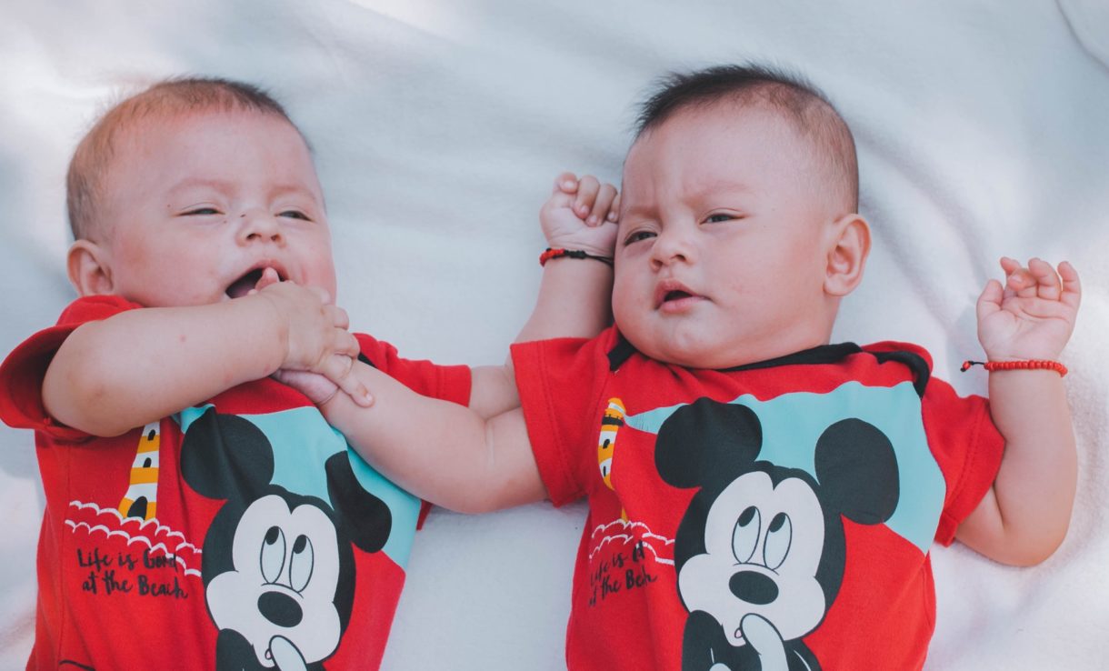 5 consejos para elegir nombres para mellizos y gemelos