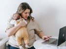 Madres y padres trabajadores: cómo superar el miedo al despido